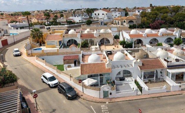 Chalet - Herverkoop - Orihuela Costa - Villamartin
