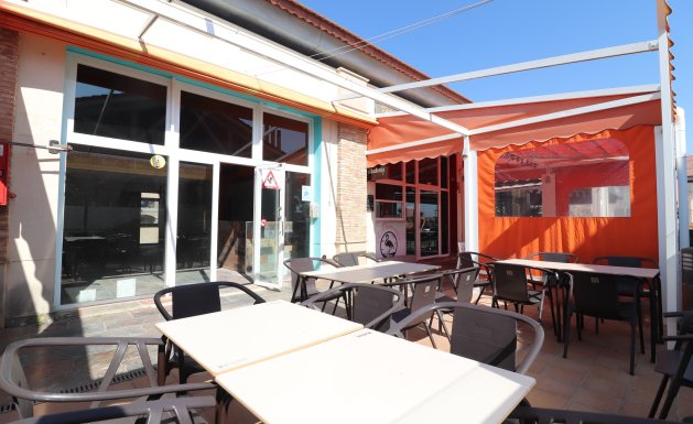 Commercial (Freehold) - Herverkoop - Algorfa - La Finca Golf Resort