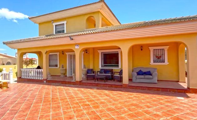 Detached House / Villa - Herverkoop - Torrevieja - Los Balcones - Los Altos del Edén