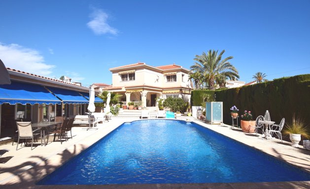 Detached House / Villa - Resale - Ciudad Quesada - Central Quesada