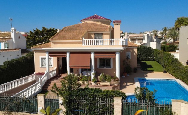 Detached villa - Herverkoop - Torrevieja - Torrelamata - La Mata