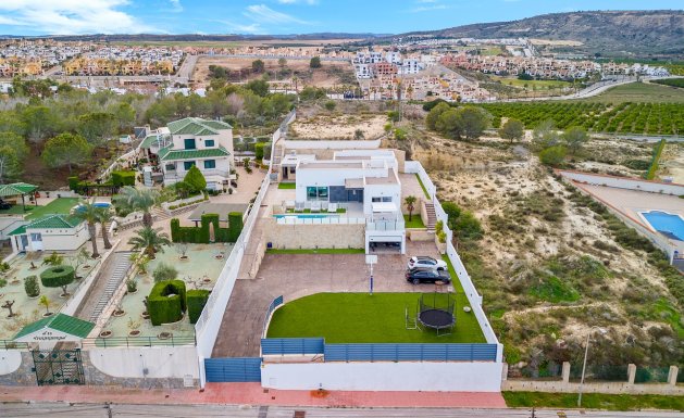 Detached villa - Resale - Algorfa - Lomas De La Juliana