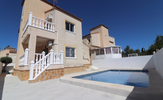Detached villa - Resale - San Miguel de Salinas - Lake View Mansions