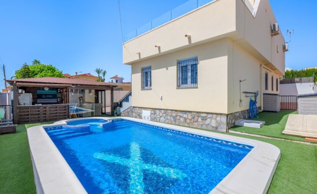 Detached villa - Reventa - Ciudad Quesada - Center
