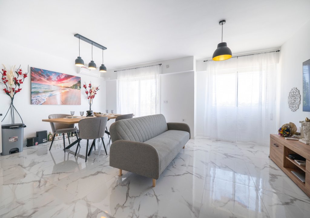 Herverkoop - Apartment - Orihuela Costa - Punta Prima
