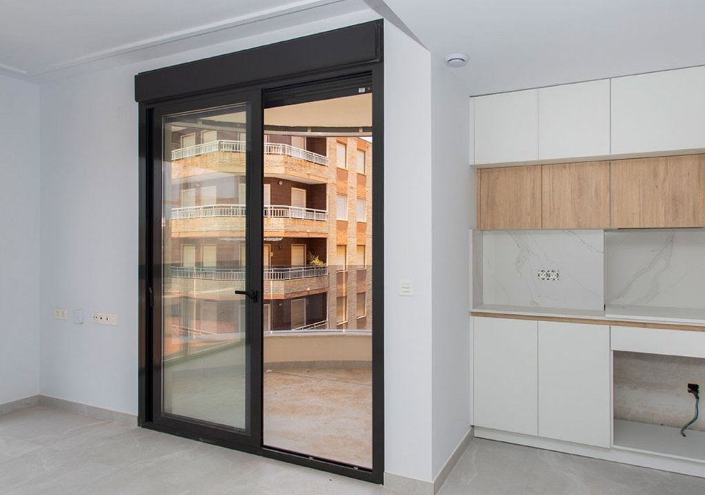 Herverkoop - Apartment - Torrevieja - Playa del Cura