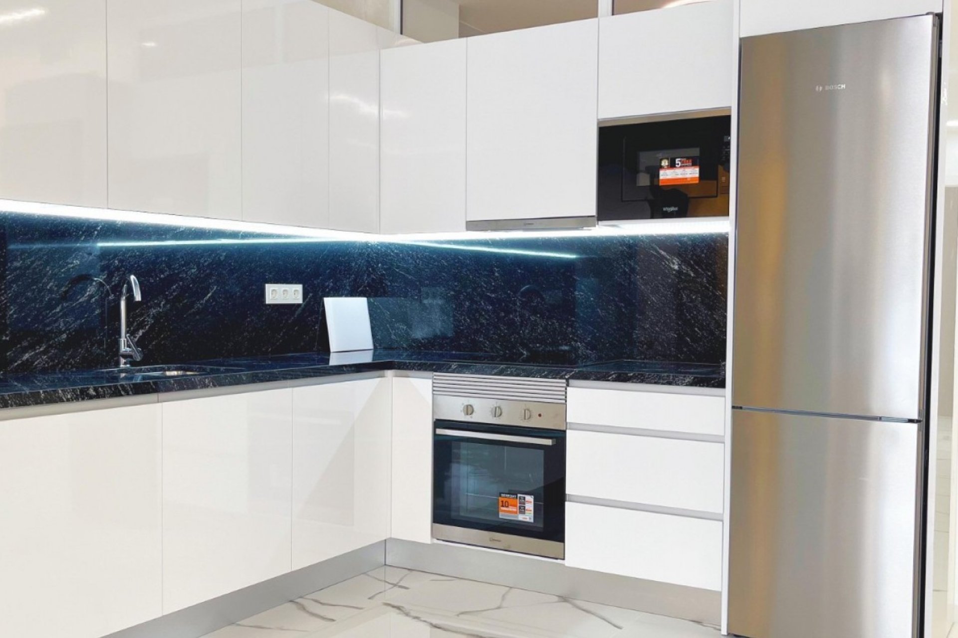 Herverkoop - Apartment - Torrevieja - Playa del Cura