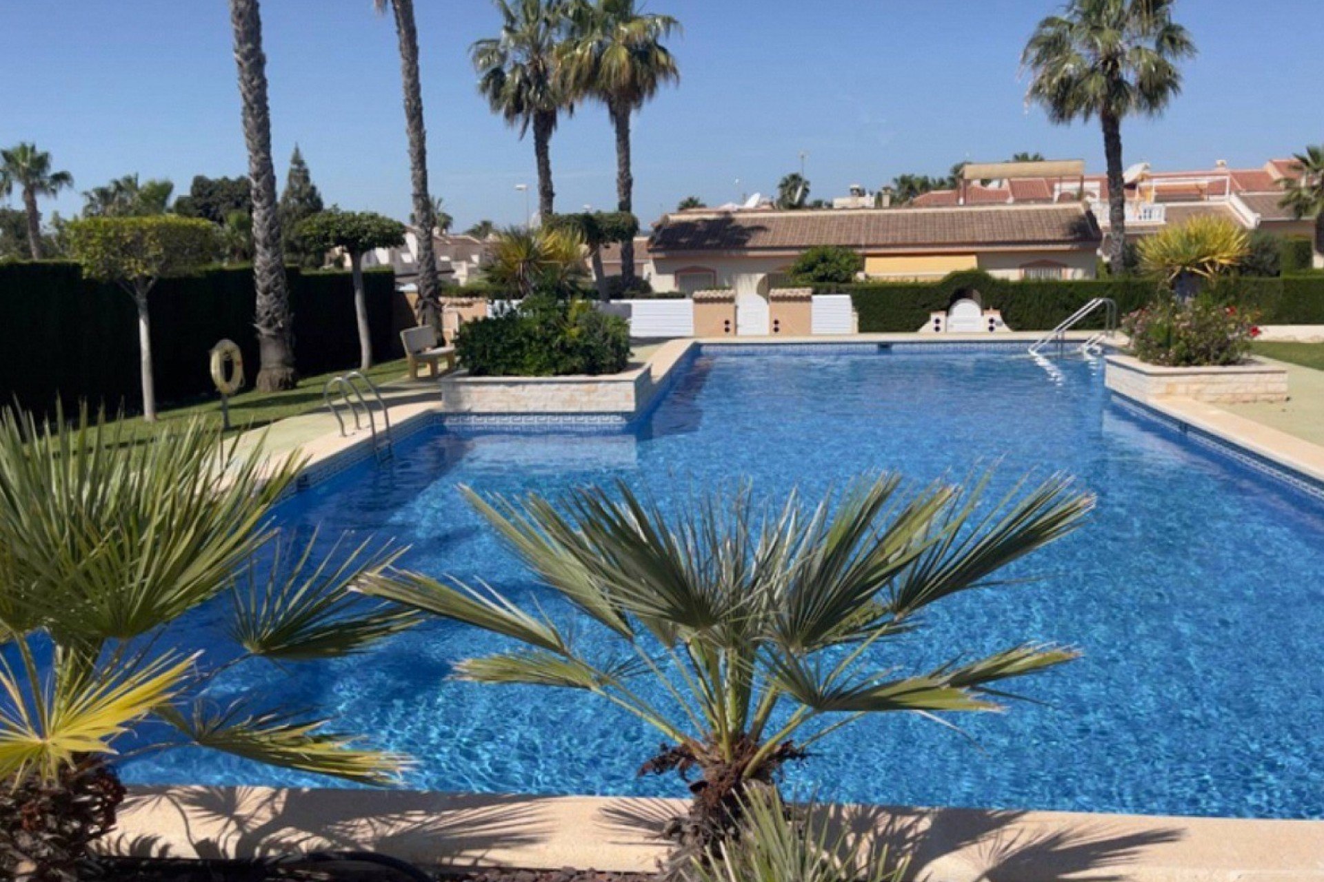 Herverkoop - Chalet - Dona Pepa