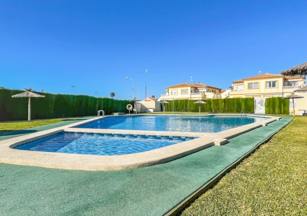 Herverkoop - Chalet - Orihuela Costa - Playa Flamenca