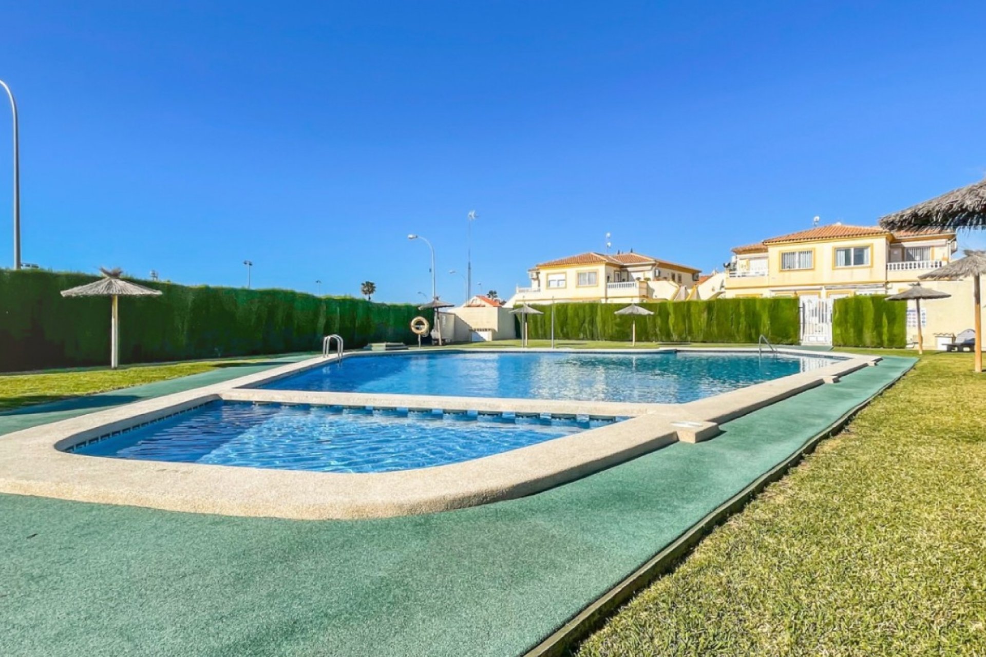 Herverkoop - Chalet - Orihuela Costa - Playa Flamenca