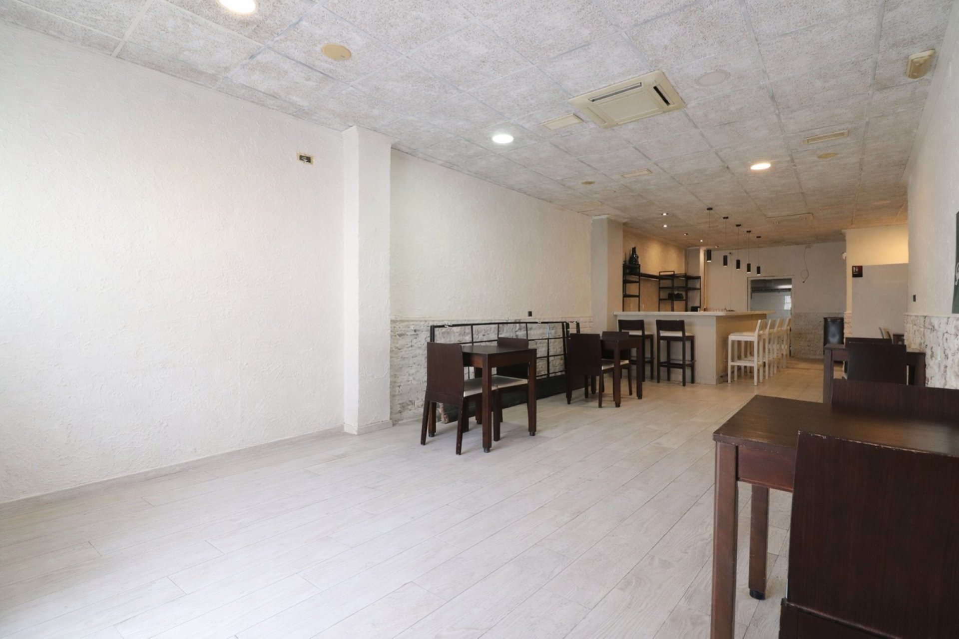 Herverkoop - Commercial - Benijofar - Benijofar - Village