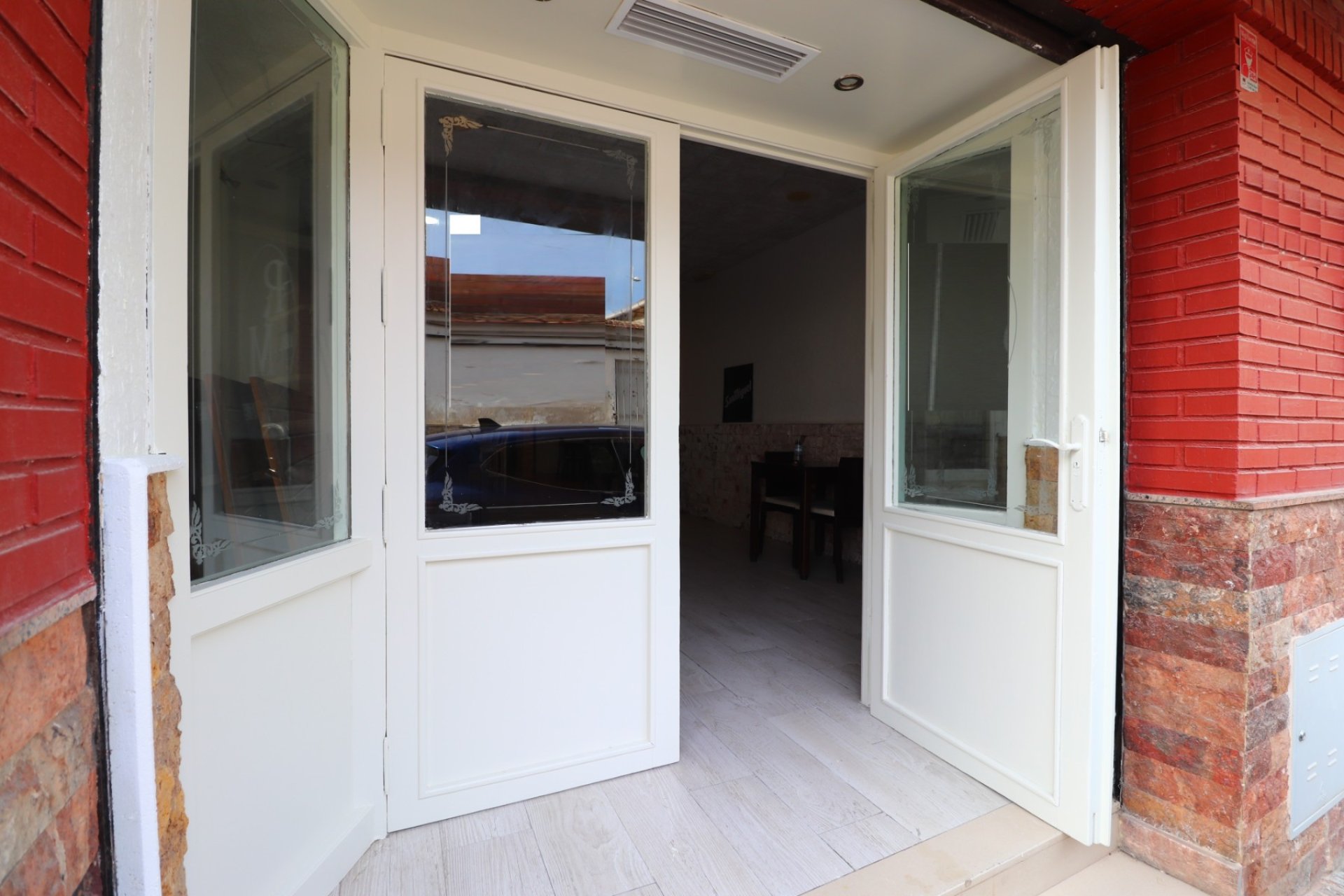 Herverkoop - Commercial - Benijofar - Benijofar - Village
