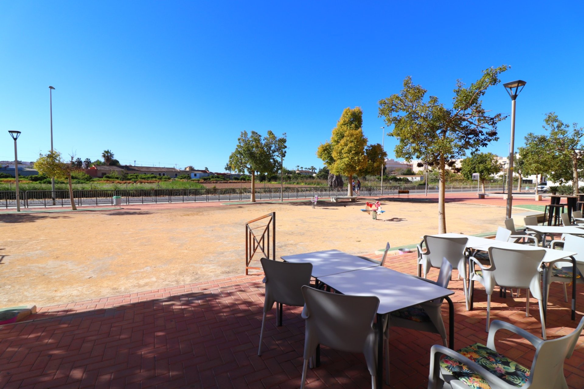 Herverkoop - Commercial - Formentera del Segura - Formentera - Village
