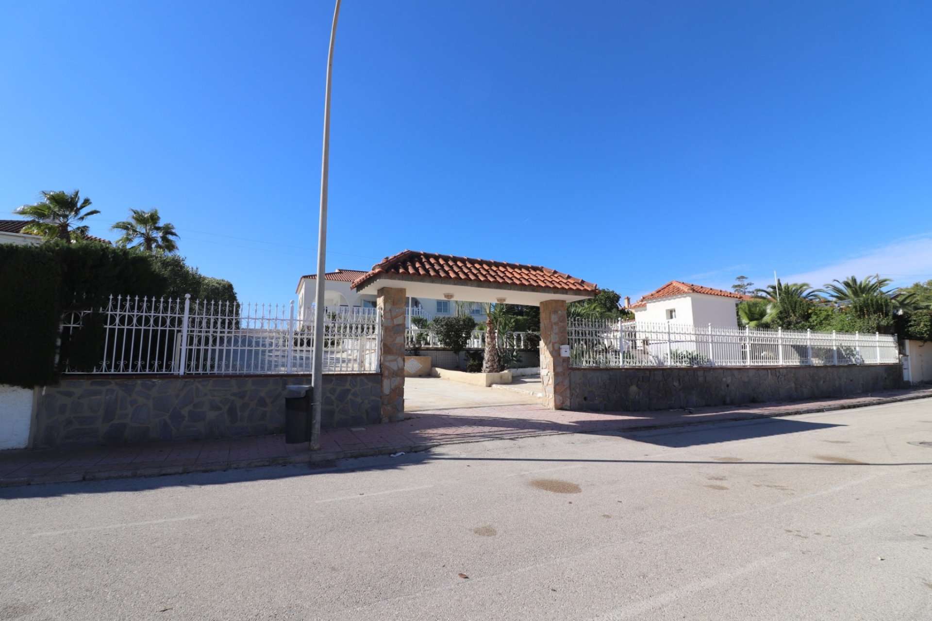 Herverkoop - Detached House / Villa - Algorfa - Lomas de La Juliana