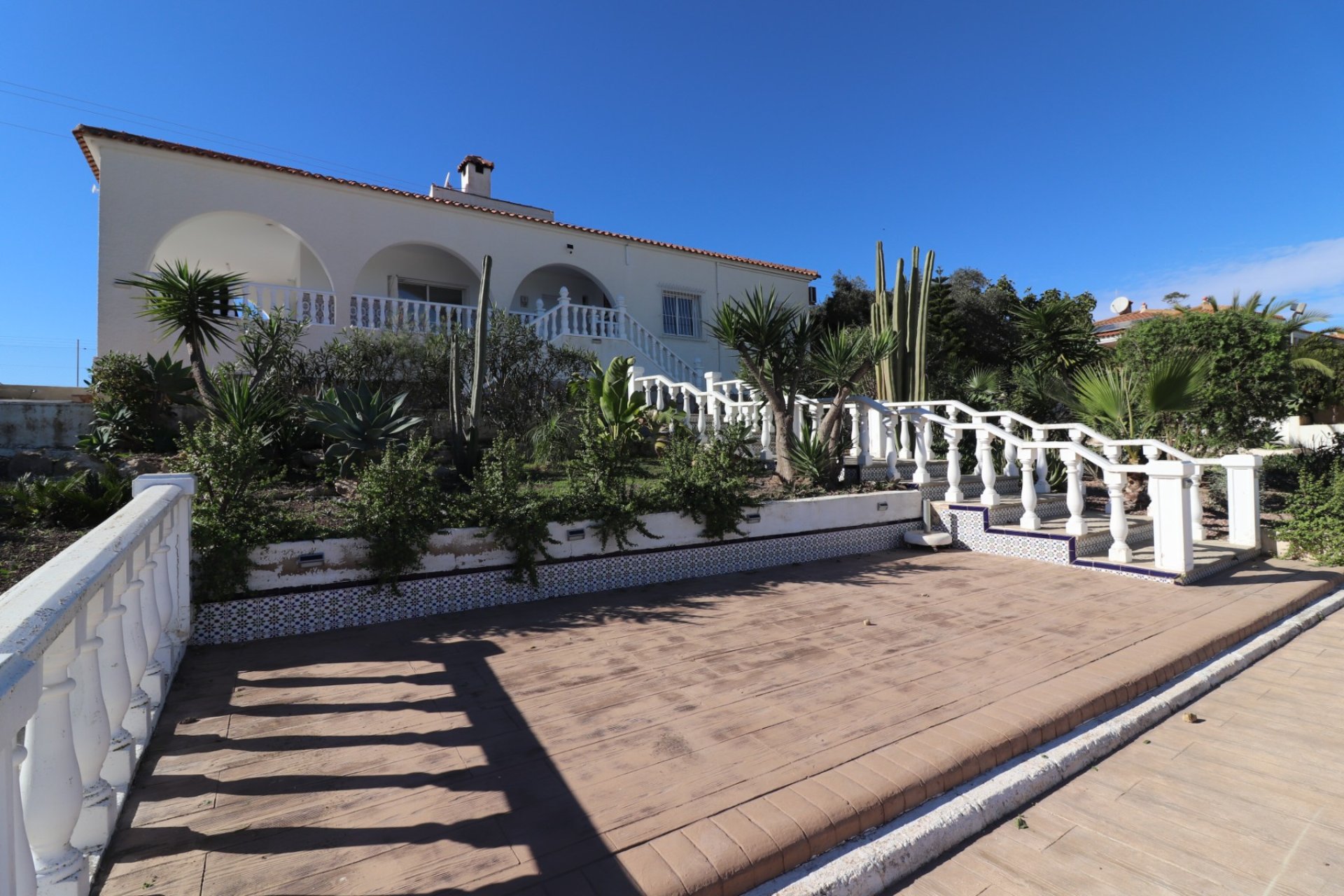 Herverkoop - Detached House / Villa - Algorfa - Lomas de La Juliana