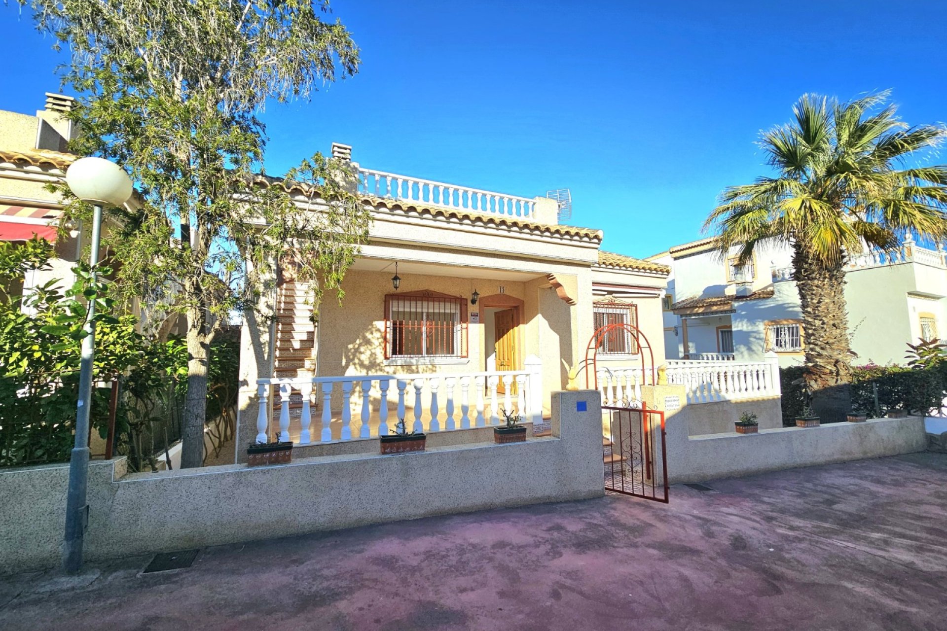 Herverkoop - Detached House / Villa - Algorfa - Montemar