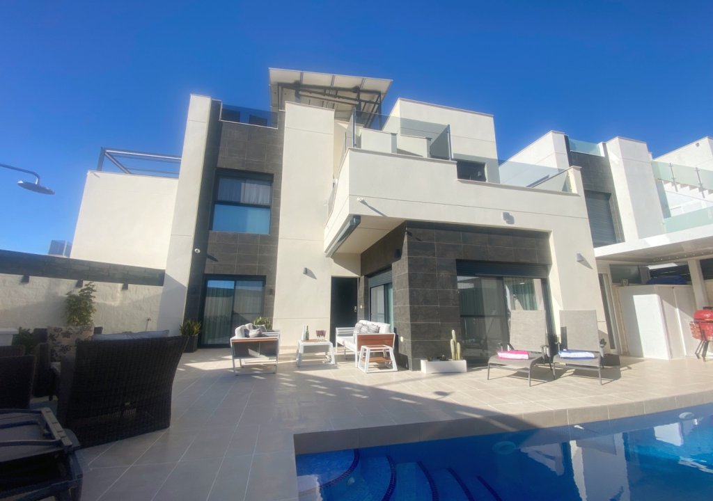 Herverkoop - Detached House / Villa - Ciudad Quesada - Pueblo Bravo