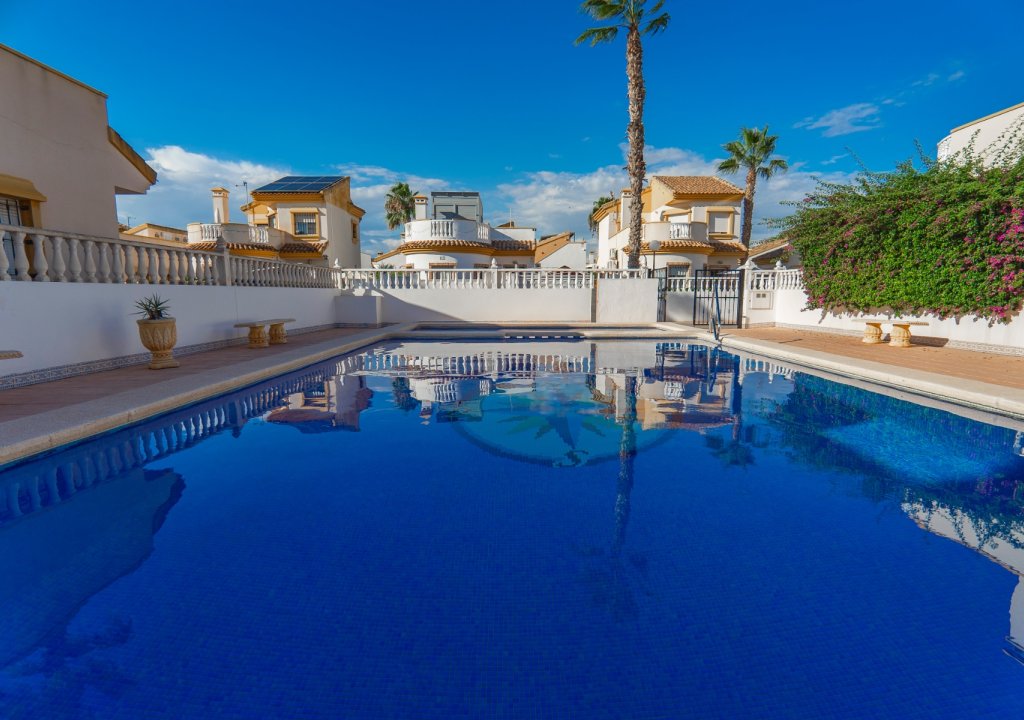 Herverkoop - Detached House / Villa - Guardamar del Segura - El Raso