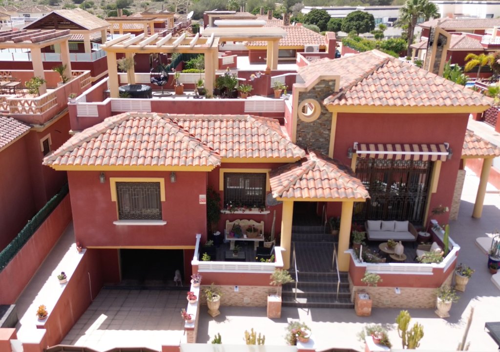 Herverkoop - Detached House / Villa - Lo Crispin