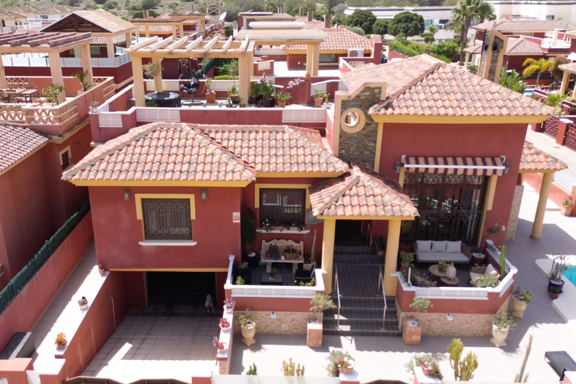 Herverkoop - Detached House / Villa - Lo Crispin