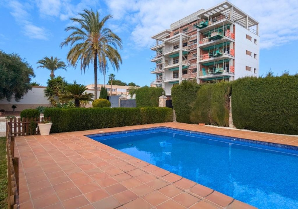 Herverkoop - Detached House / Villa - Mil Palmeras