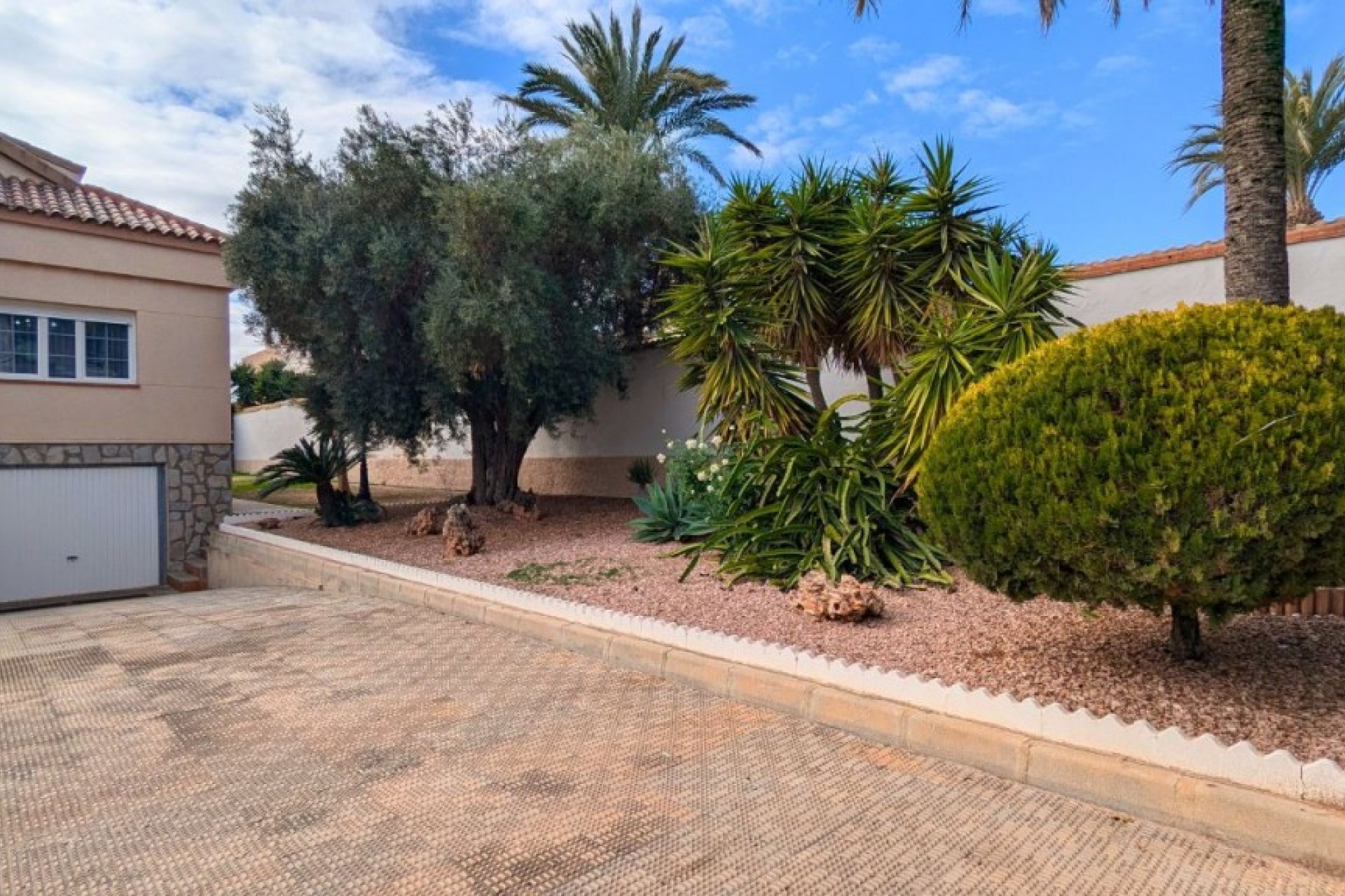 Herverkoop - Detached House / Villa - Mil Palmeras