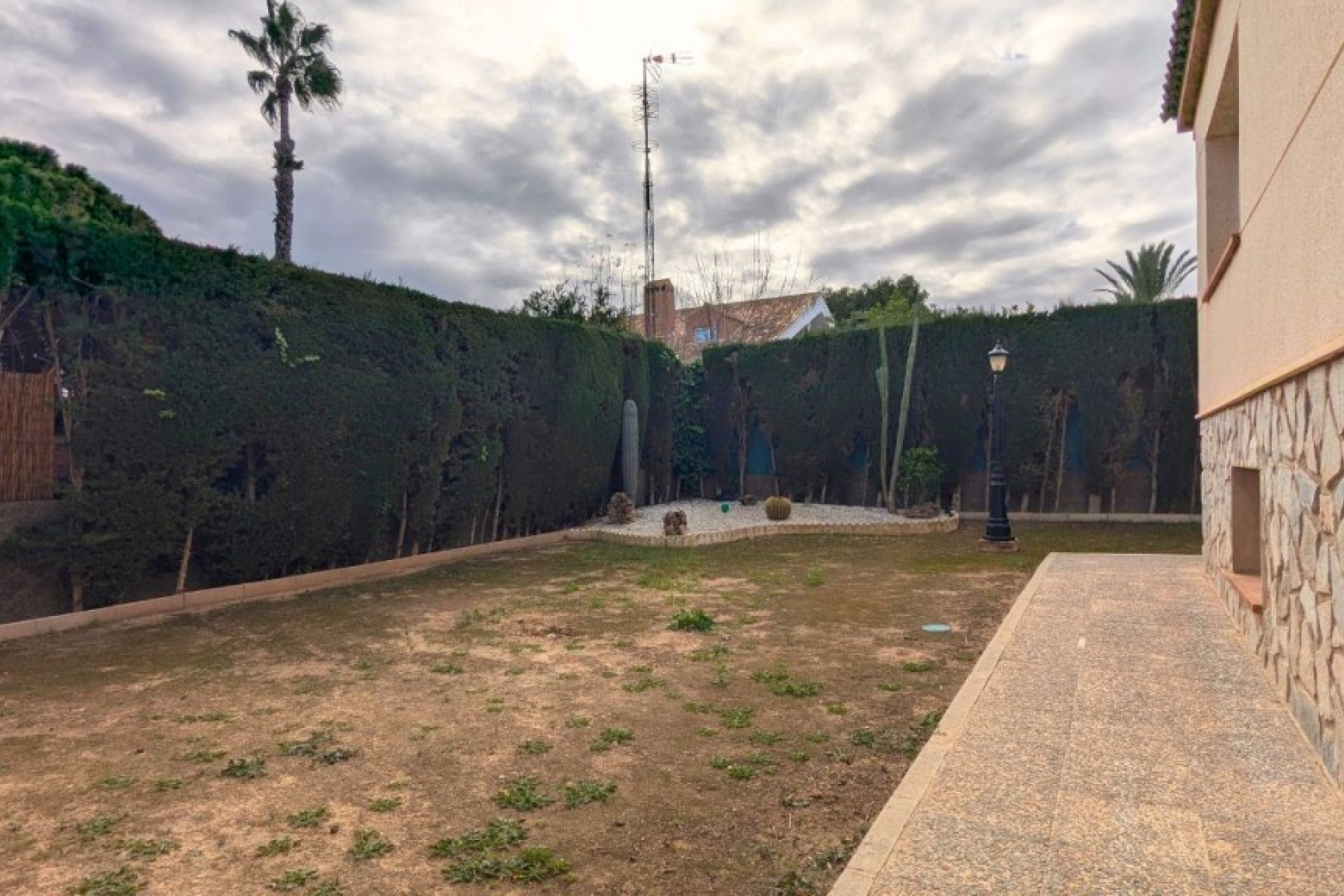 Herverkoop - Detached House / Villa - Mil Palmeras