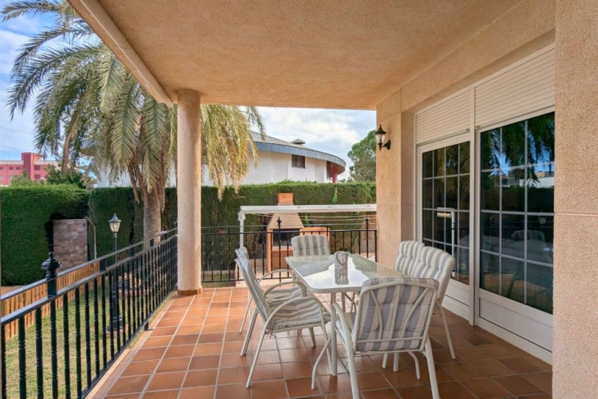 Herverkoop - Detached House / Villa - Mil Palmeras