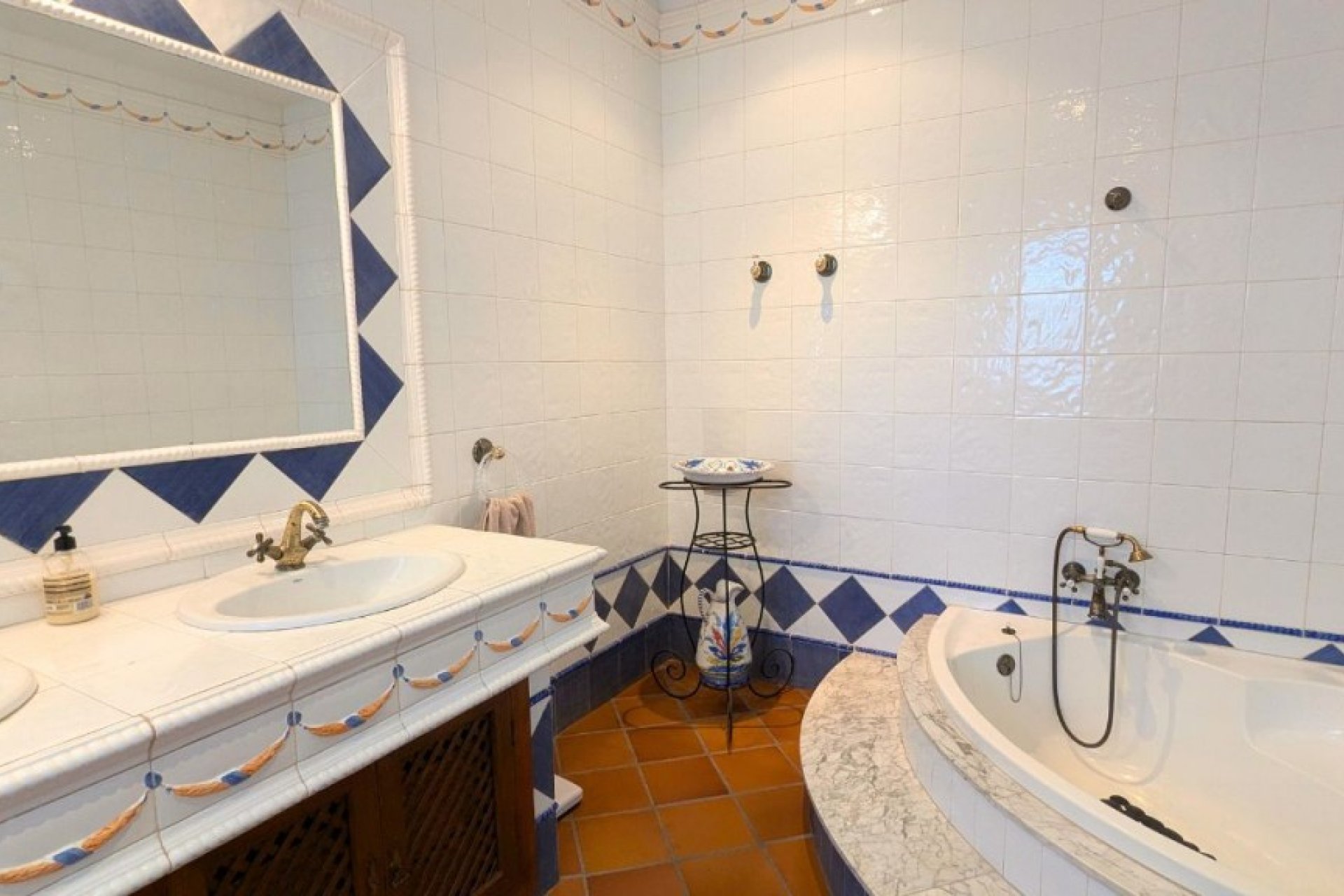 Herverkoop - Detached House / Villa - Mil Palmeras