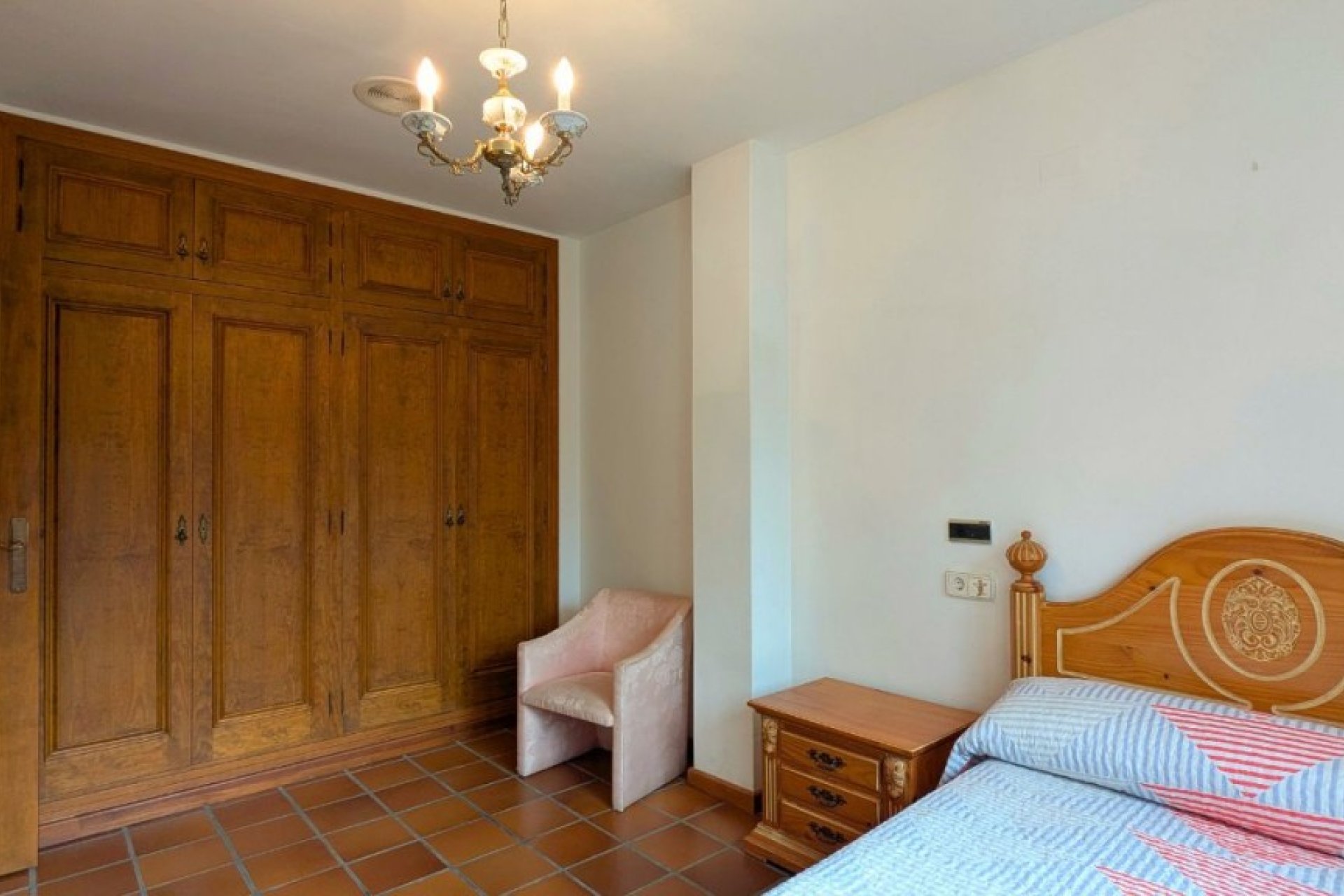 Herverkoop - Detached House / Villa - Mil Palmeras