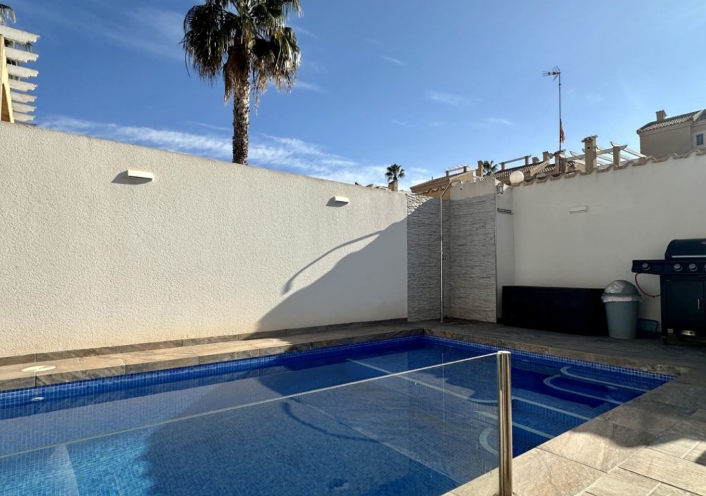 Herverkoop - Detached House / Villa - Orihuela Costa - Los Altos