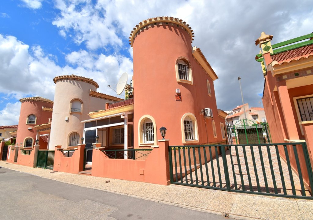Herverkoop - Detached House / Villa - Orihuela Costa - Playa Flamenca