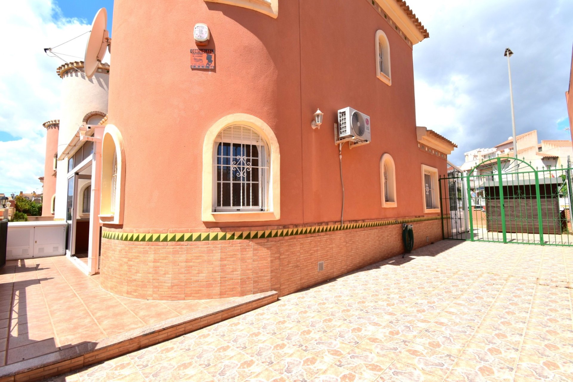 Herverkoop - Detached House / Villa - Orihuela Costa - Playa Flamenca