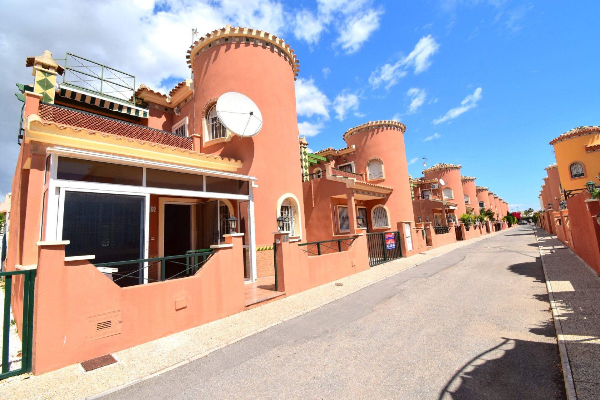 Herverkoop - Detached House / Villa - Orihuela Costa - Playa Flamenca