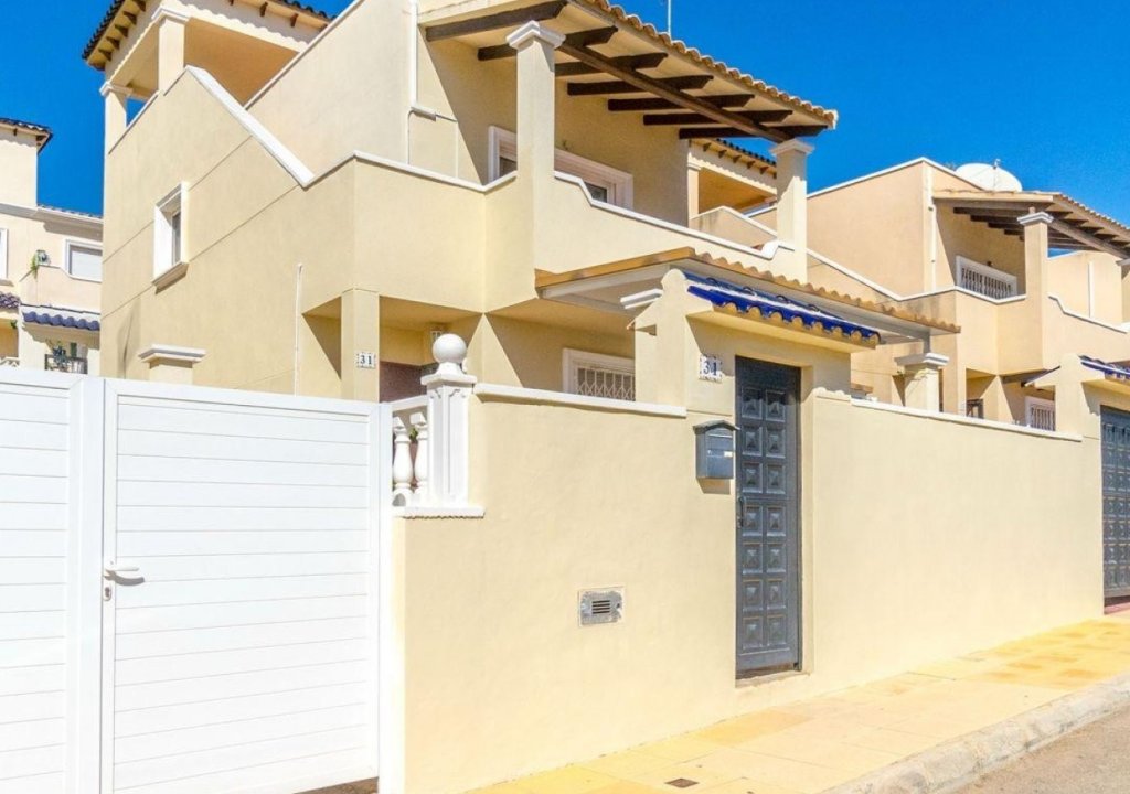 Herverkoop - Detached House / Villa - Orihuela Costa - Villamartín