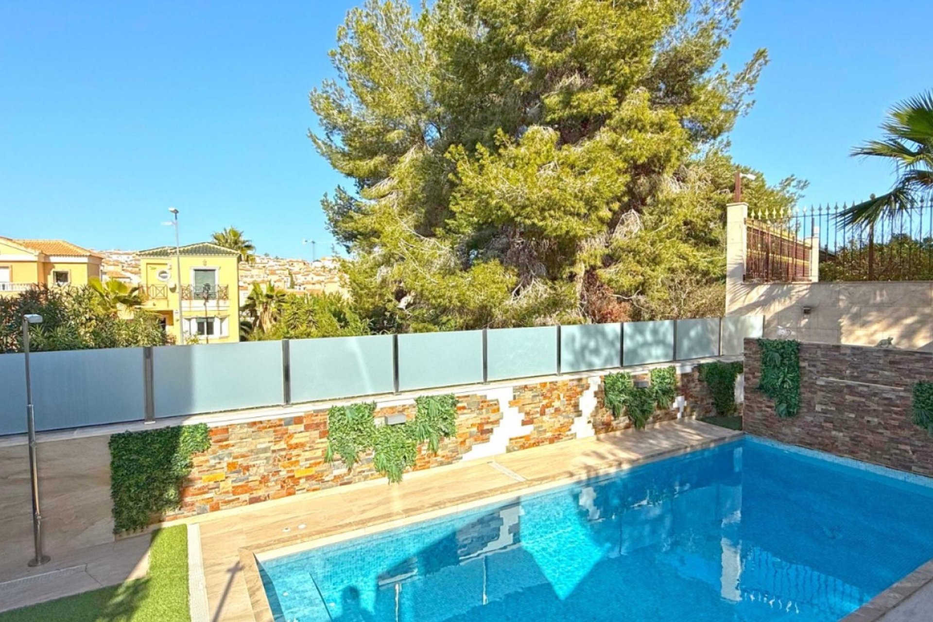 Herverkoop - Detached House / Villa - Orihuela Costa - Villamartín