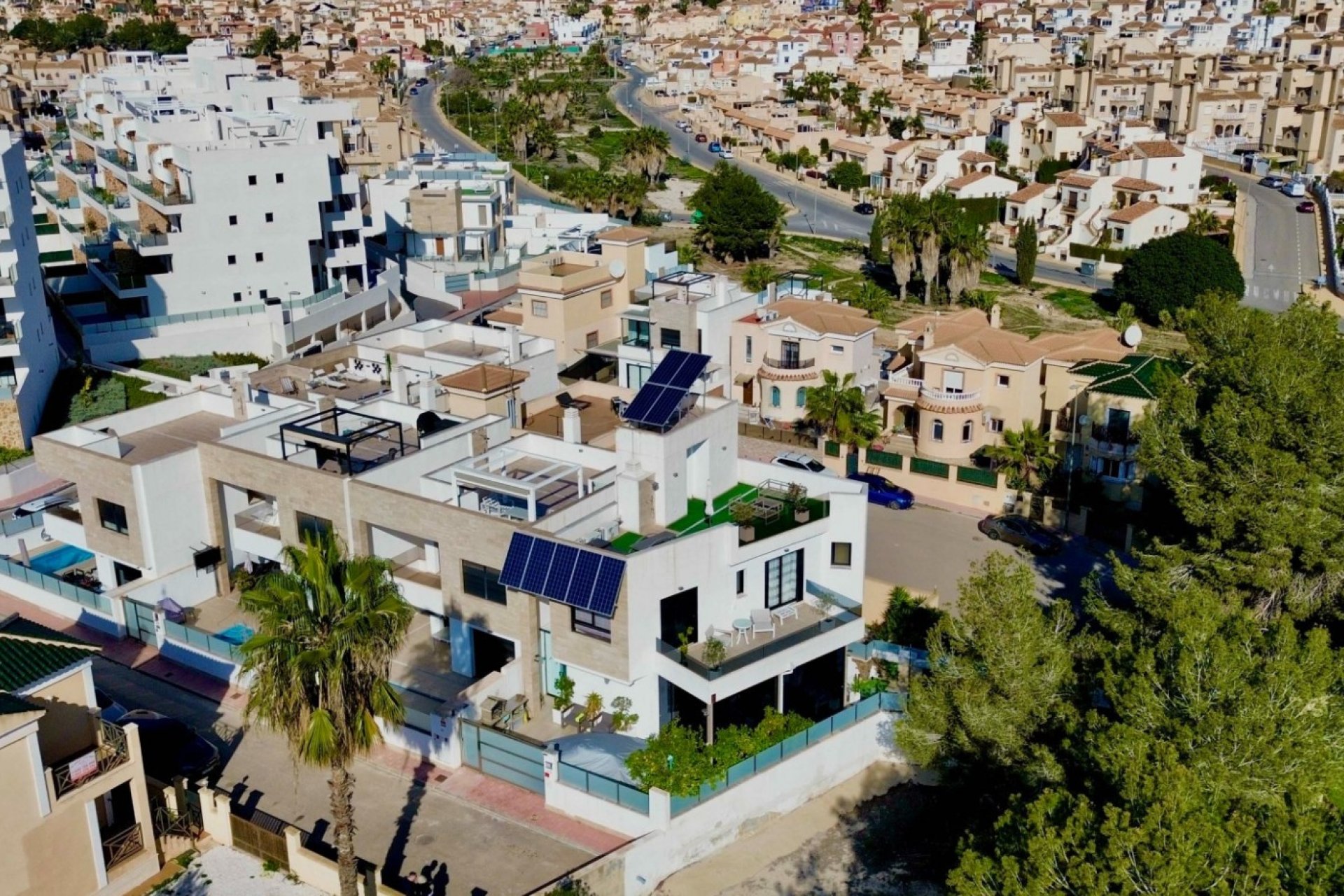 Herverkoop - Detached House / Villa - Orihuela Costa - Villamartín