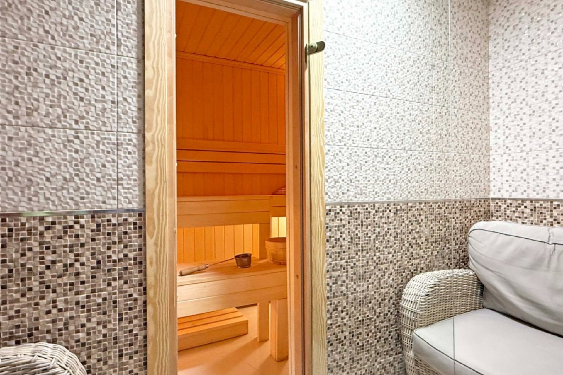 Herverkoop - Detached House / Villa - Orihuela Costa - Villamartín