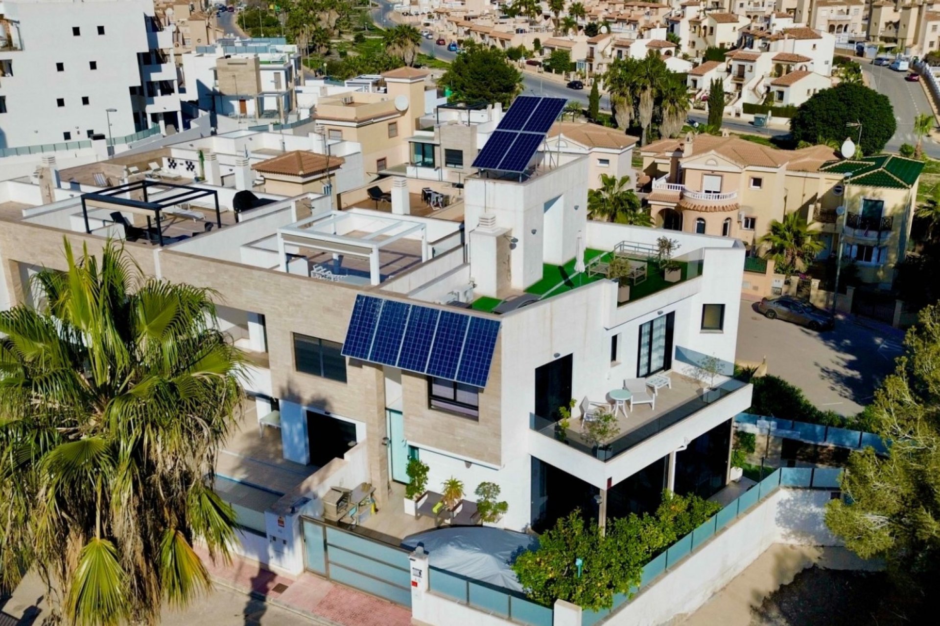 Herverkoop - Detached House / Villa - Orihuela Costa - Villamartín