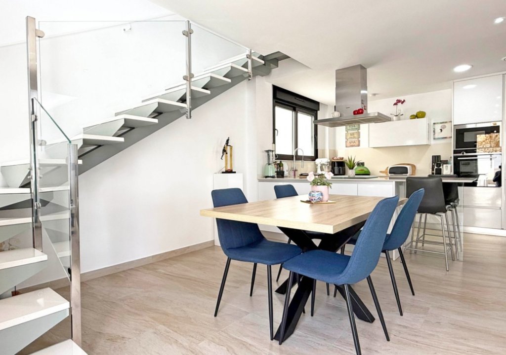 Herverkoop - Detached House / Villa - Orihuela Costa - Villamartín