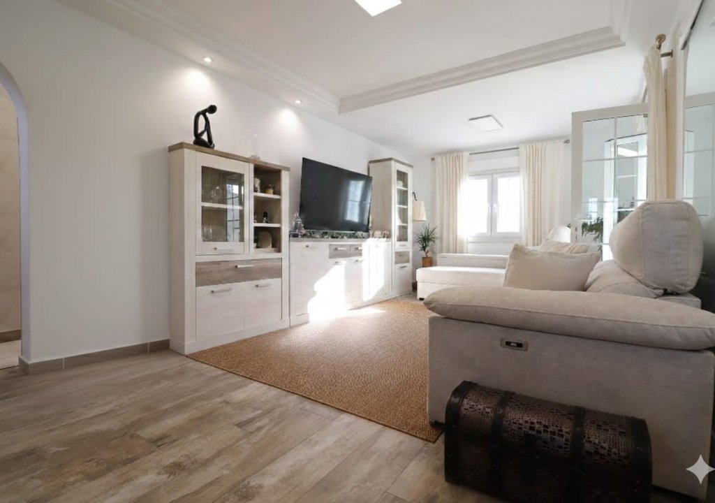 Herverkoop - Detached House / Villa - Orihuela Costa - Villamartin