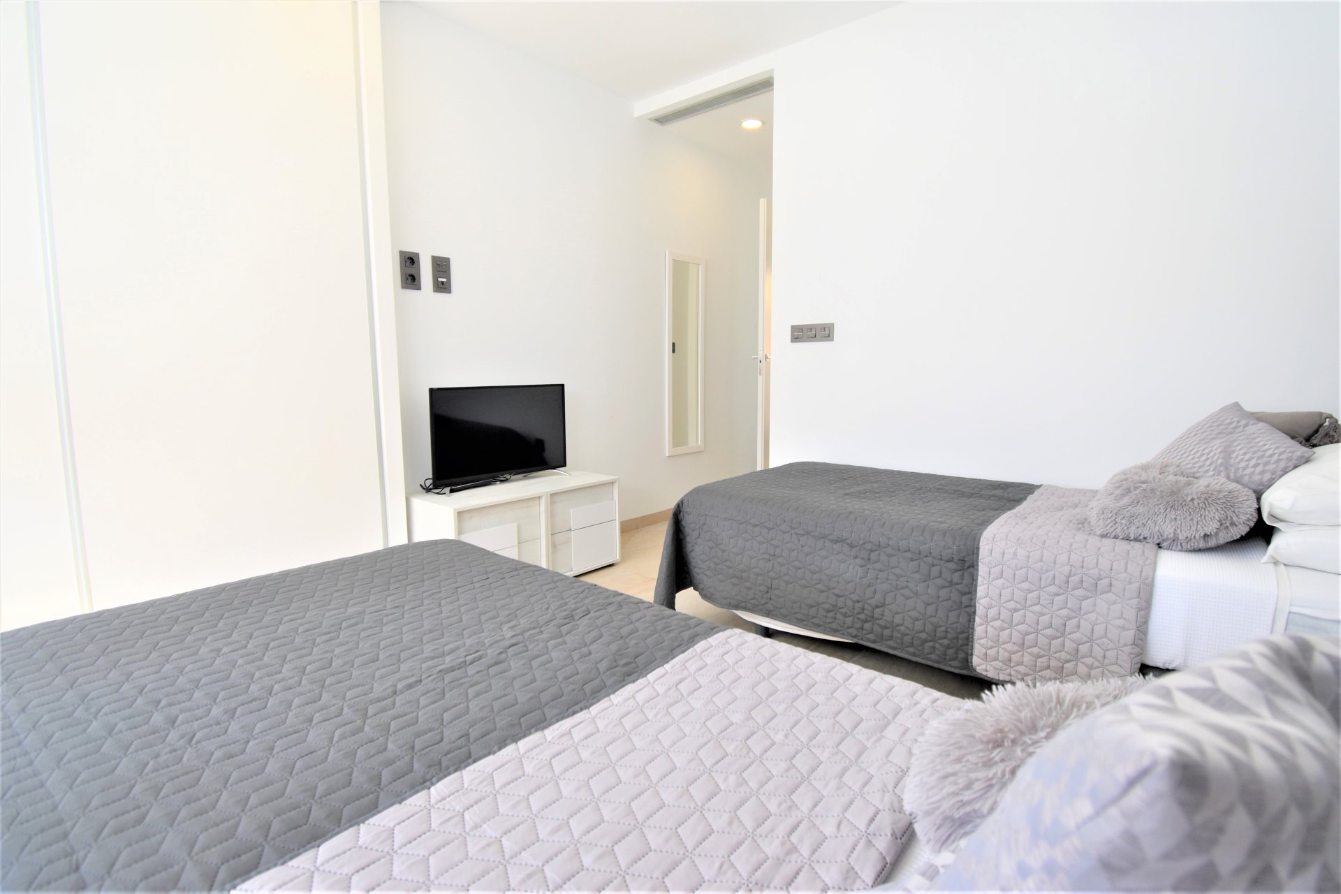 Herverkoop - Detached House / Villa - Orihuela Costa - Villamartin
