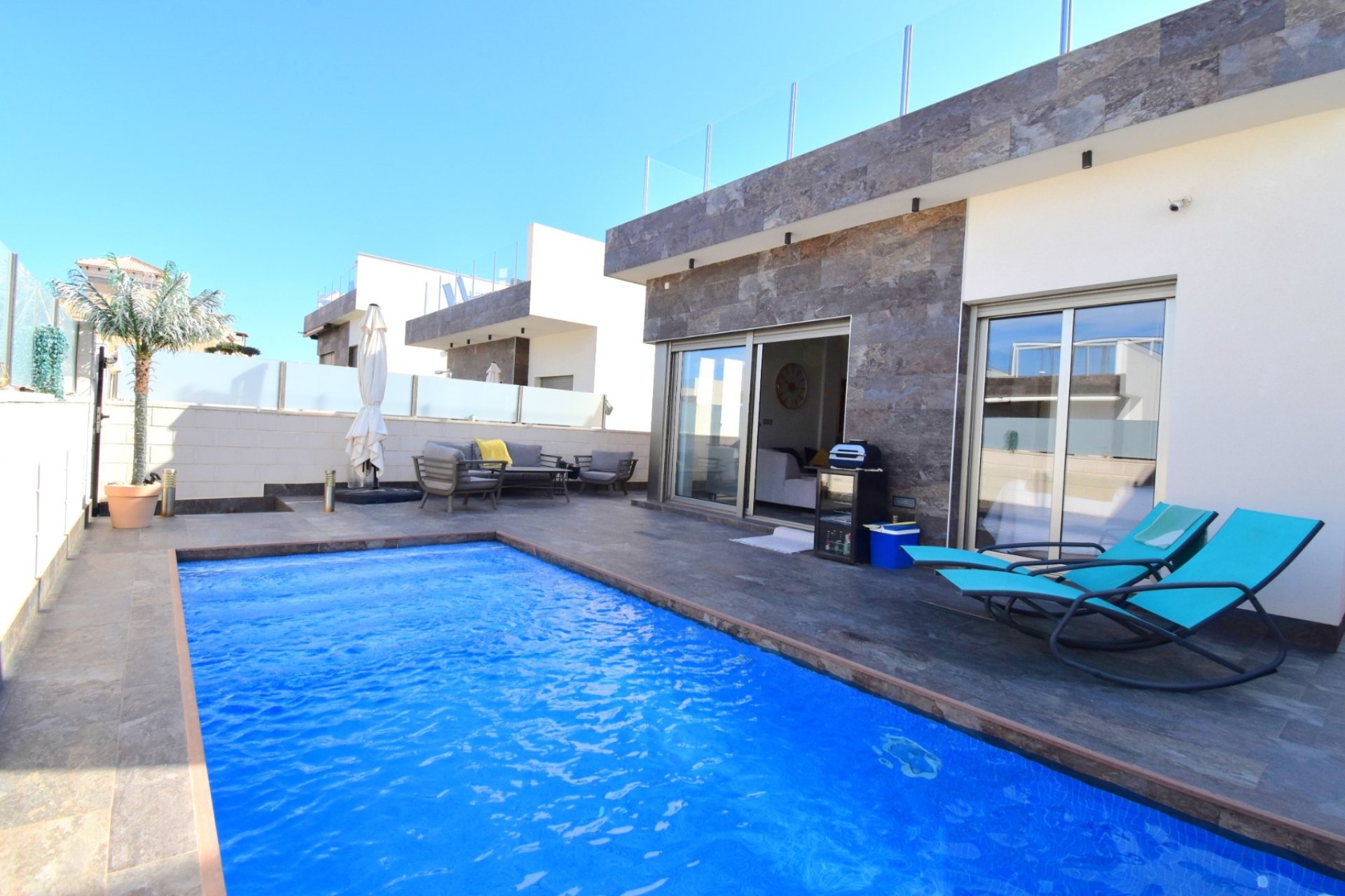 Herverkoop - Detached House / Villa - Orihuela Costa - Villamartin