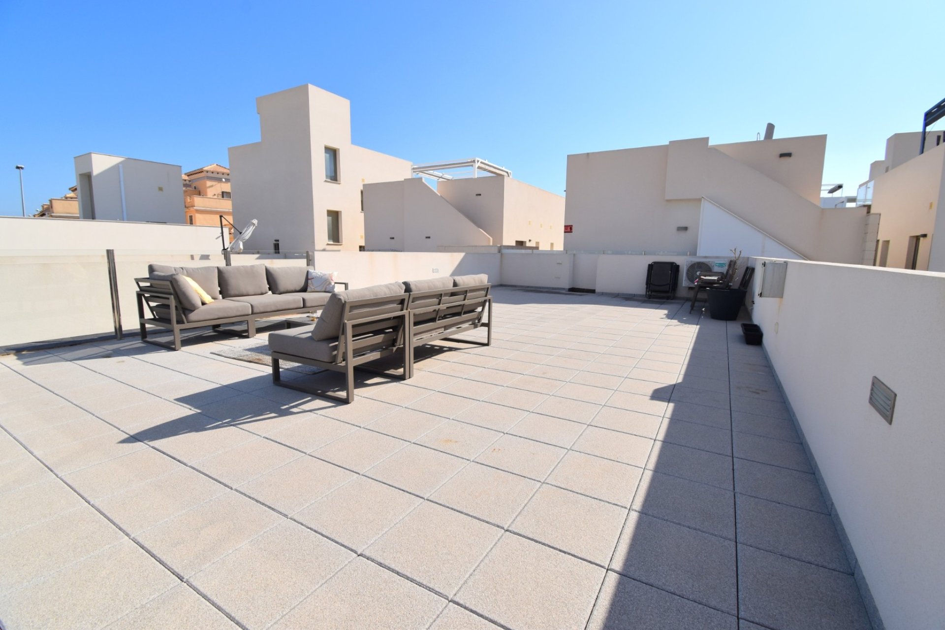 Herverkoop - Detached House / Villa - Orihuela Costa - Villamartin