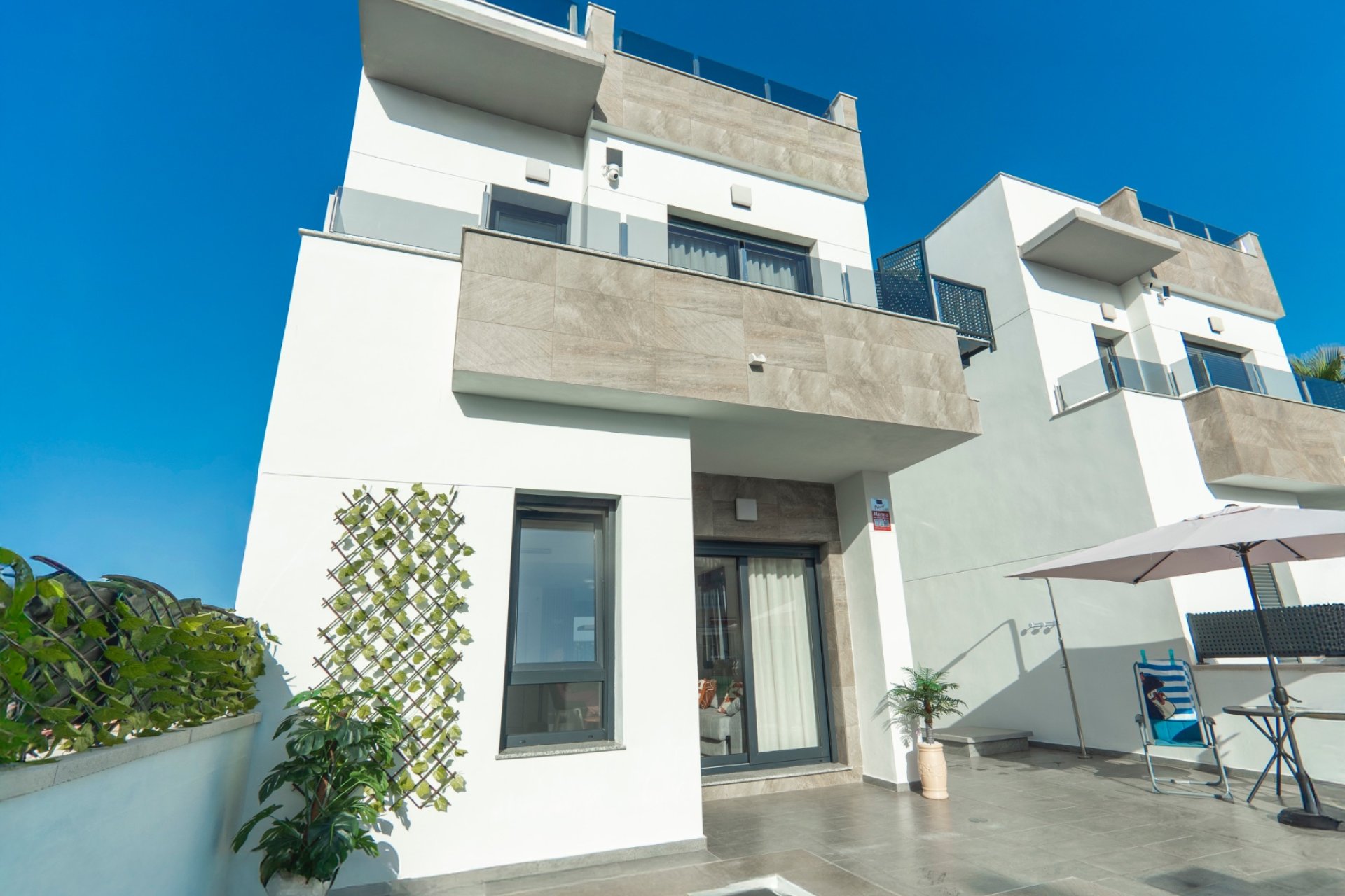 Herverkoop - Detached House / Villa - Torrevieja - La Florida