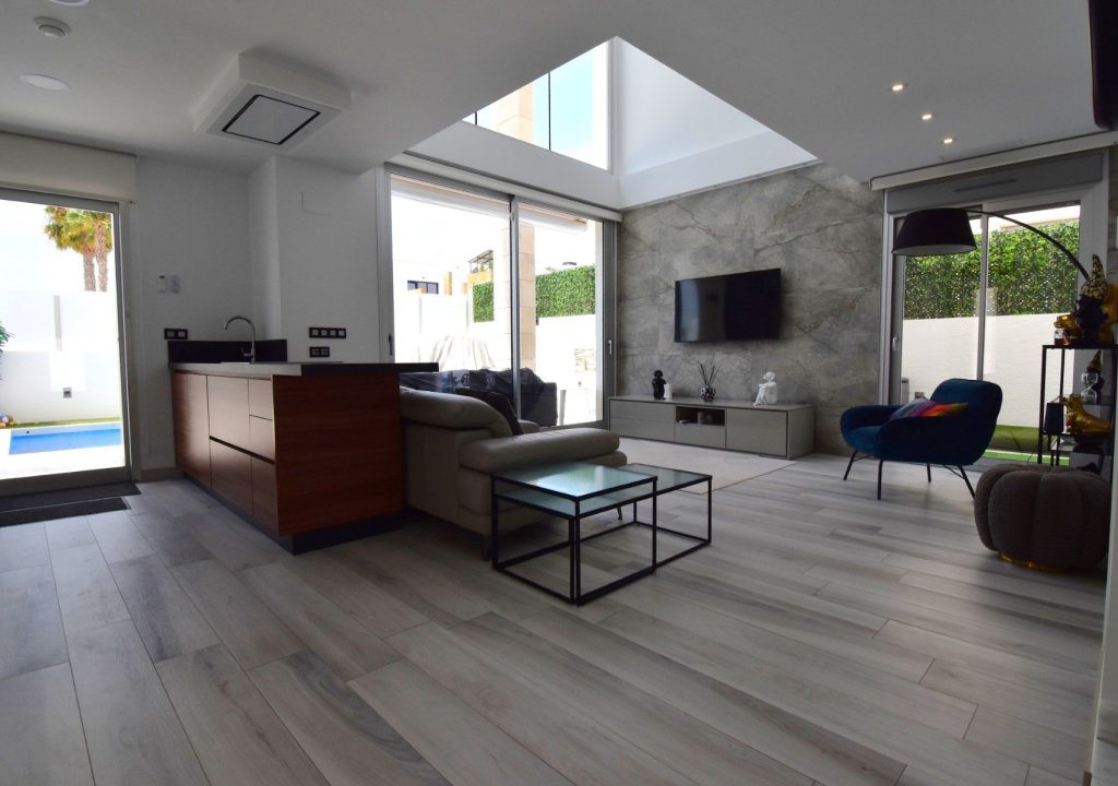 Herverkoop - Detached villa - Orihuela Costa - Lomas de Cabo Roig