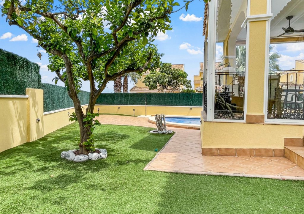 Herverkoop - Detached villa - Orihuela Costa - Los Dolses