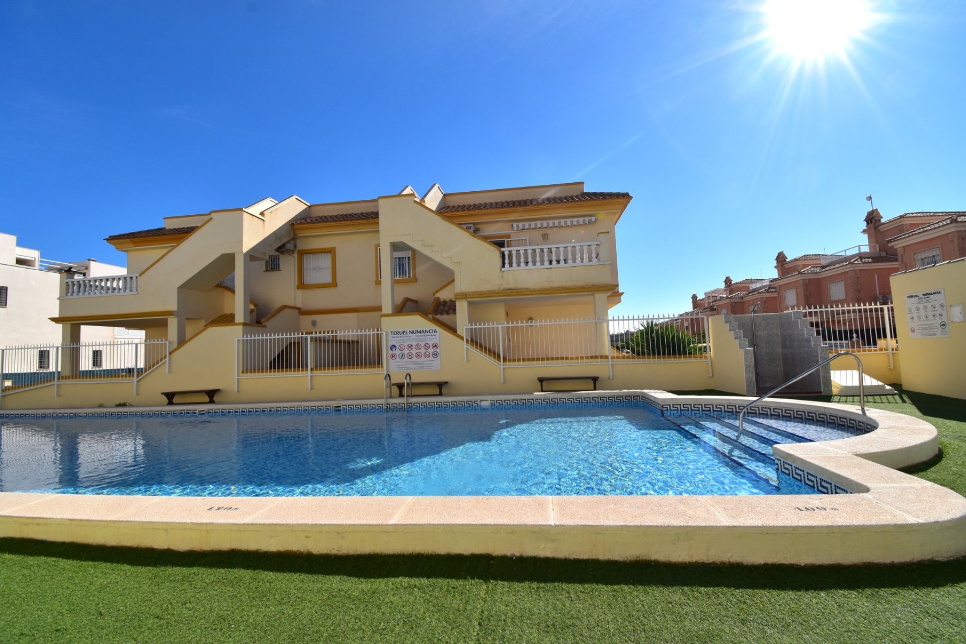 Herverkoop - Detached villa - Orihuela Costa - Playa Flamenca