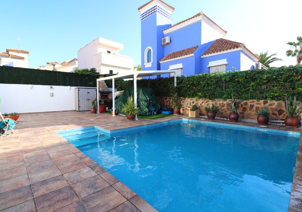 Herverkoop - Detached villa - Orihuela Costa - Villamartin