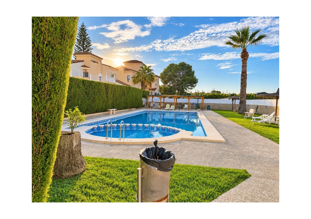 Herverkoop - Semi Detached - Algorfa - Montebello